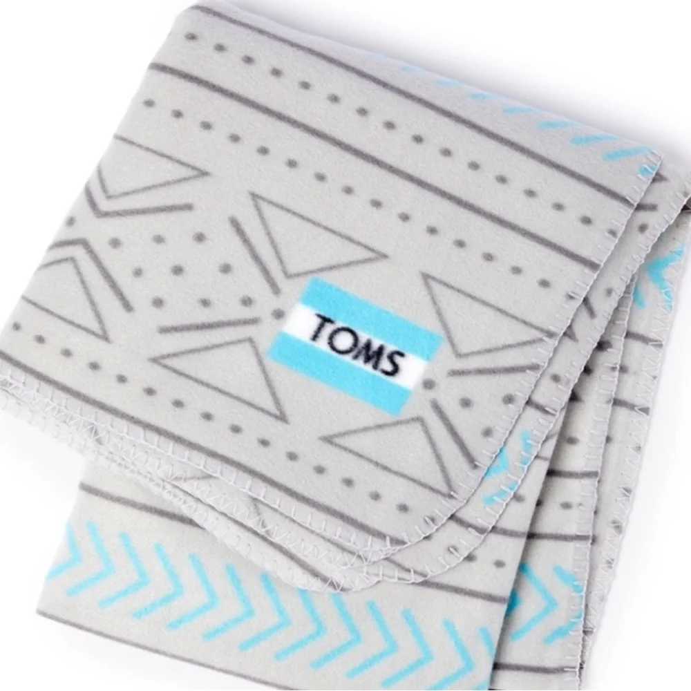 NWT TOMS Light Gray Aqua Blue Chevron Blanket 50x60 Polar Fleece Blanket NEW